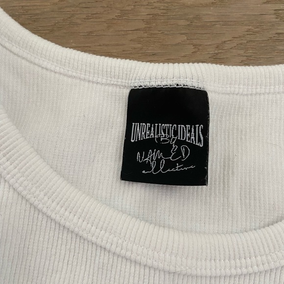 Cropped muscle tank from unrealistcideas - size S - white with graphic - Picture 3 of 3